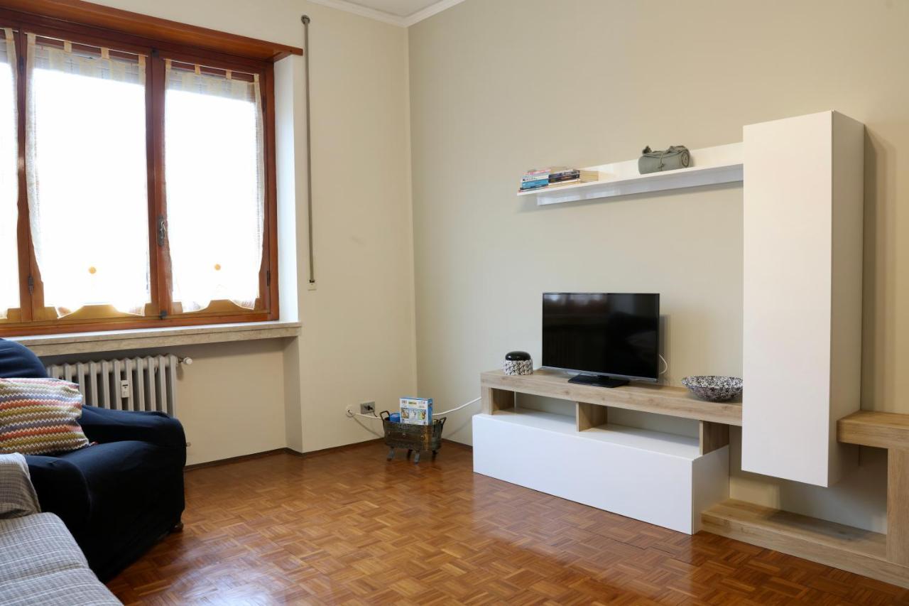 La Casa Dei Nonni - Ampio Trilocale Zona Lingotto Apartment Turin Bagian luar foto