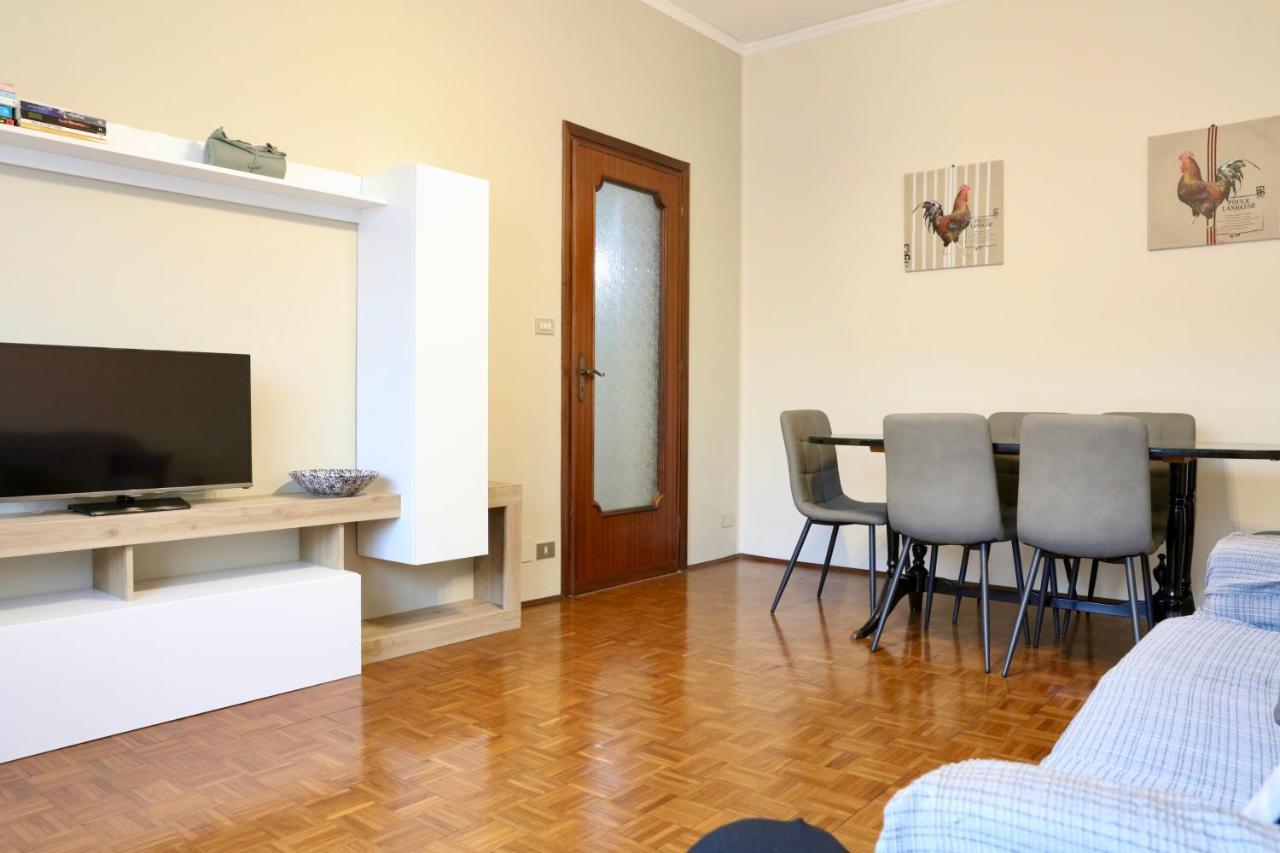 La Casa Dei Nonni - Ampio Trilocale Zona Lingotto Apartment Turin Bagian luar foto