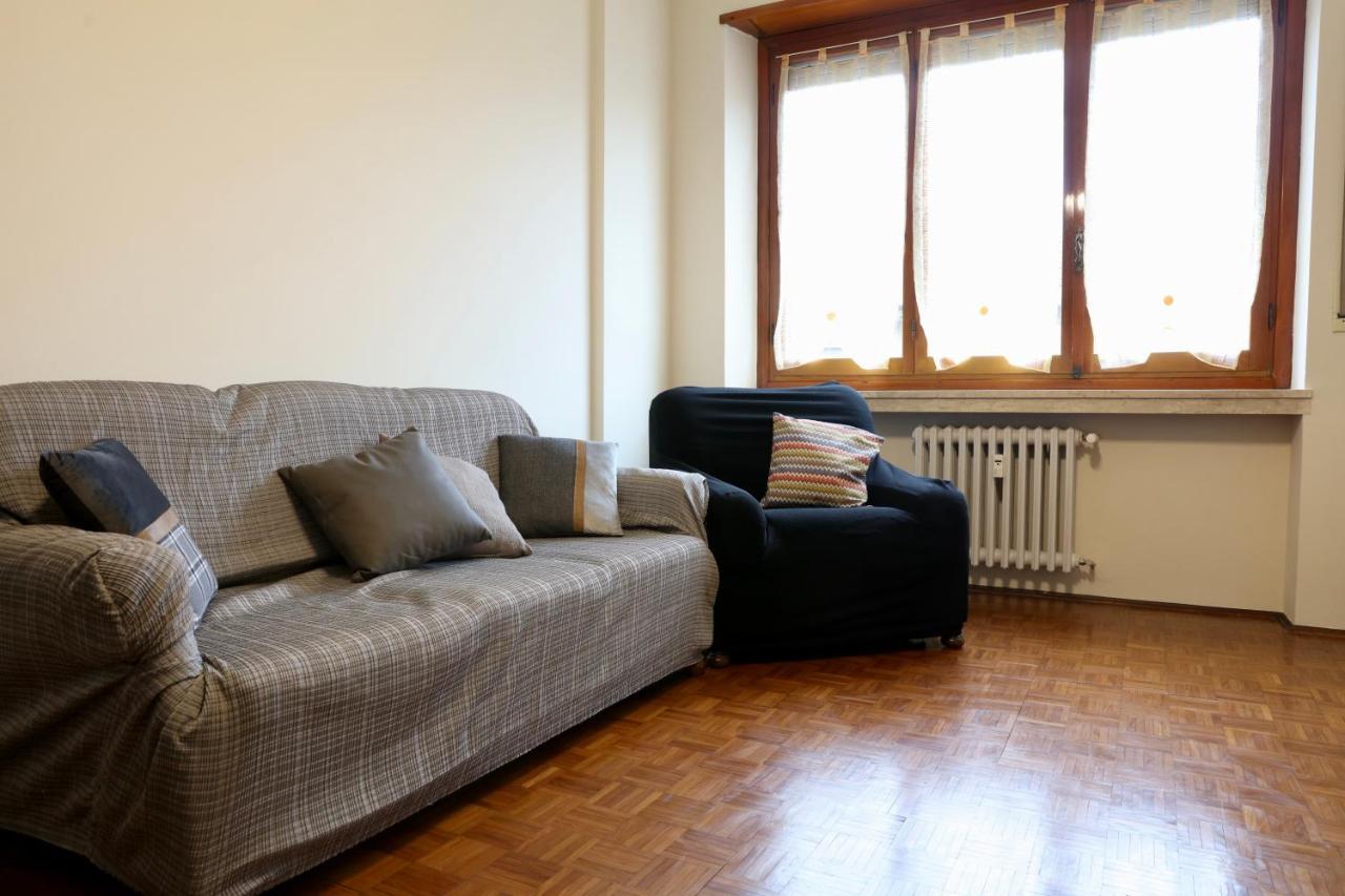 La Casa Dei Nonni - Ampio Trilocale Zona Lingotto Apartment Turin Bagian luar foto
