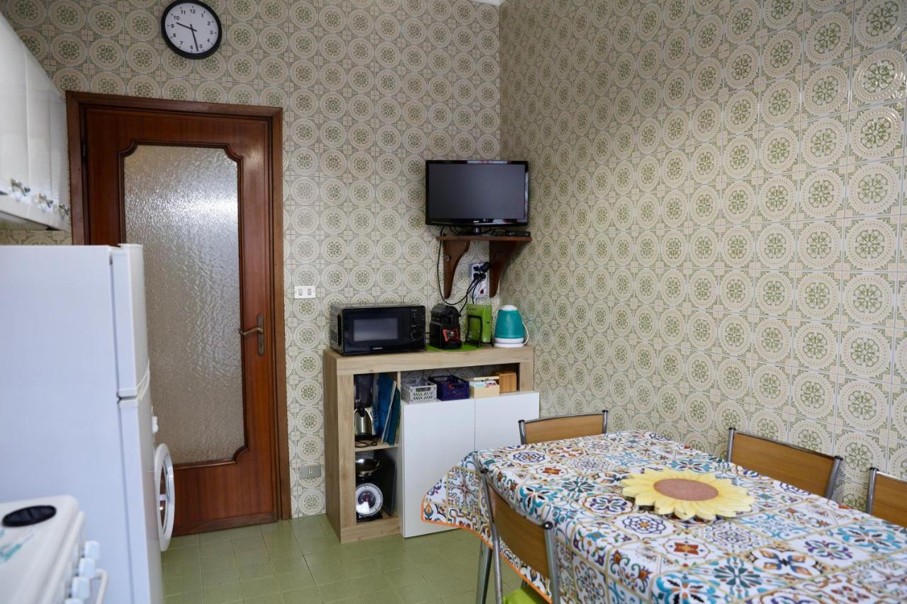 La Casa Dei Nonni - Ampio Trilocale Zona Lingotto Apartment Turin Bagian luar foto