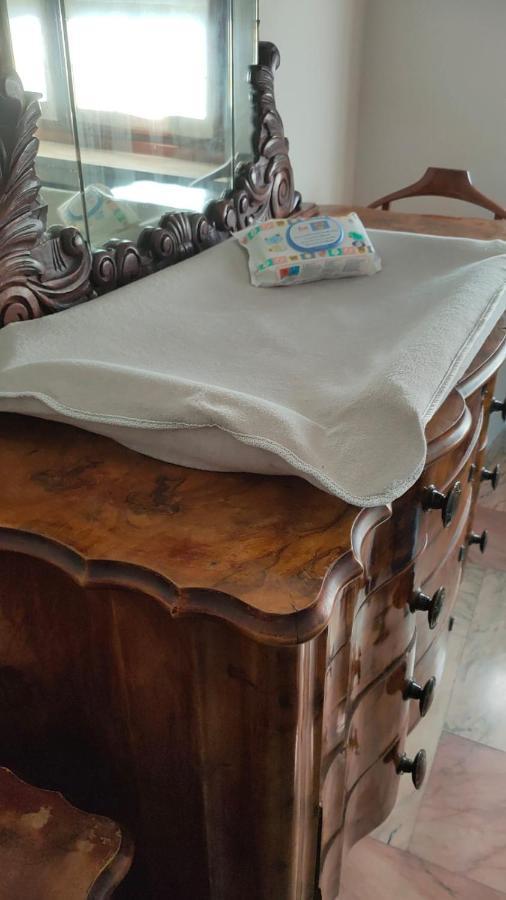 La Casa Dei Nonni - Ampio Trilocale Zona Lingotto Apartment Turin Bagian luar foto